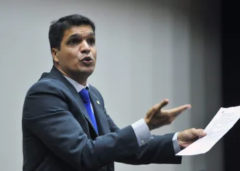 QUE BAIXARIA!!CABO DACIOLO E MARCO FELICIANO BATEM BOCA NA CÂMARA!! (VIDEO)