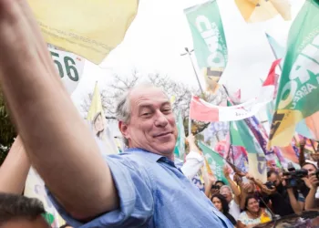 CIRO GOME: NEM BOLSONARO NEM HADADD!!”SE NÃO POSSO AJUDAR, ATRAPALHAR NÃO QUERO”..