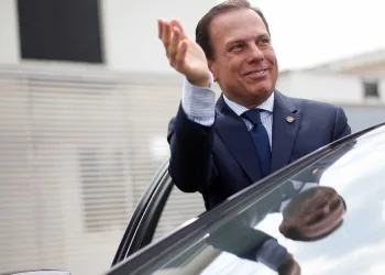 Doria vai ao RJ para encontrar Bolsonaro, mas não é recebido por ele