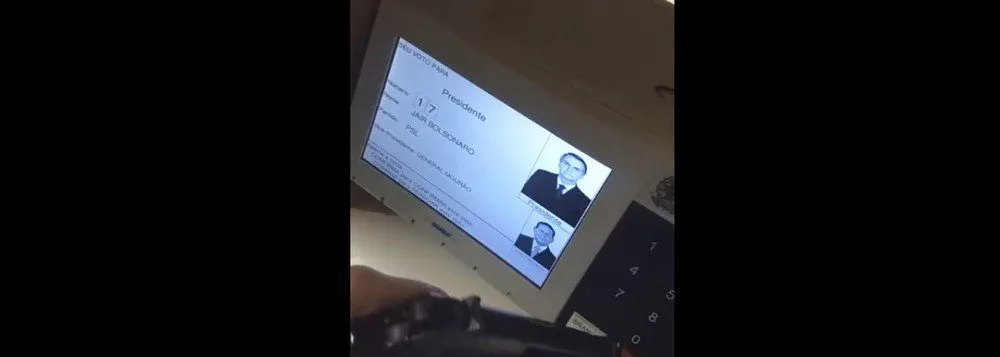 ELEITORES DE BOLSONARO USAM ARMAS PARA VOTAR; ASSISTA VÍDEO