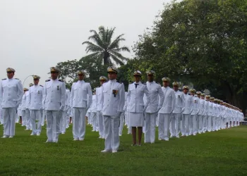 Marinha abre 422 vagas para oficial, com remuneração de R$ 8,9 mil