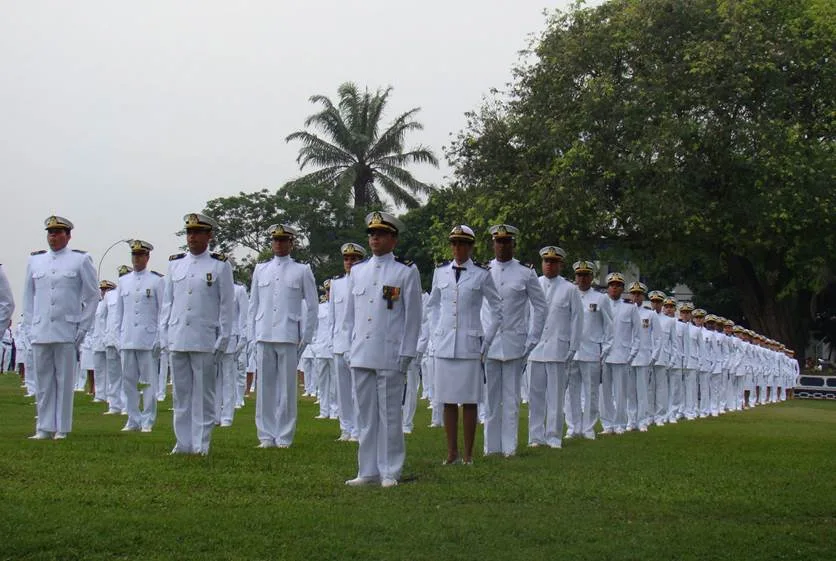 Marinha abre 422 vagas para oficial, com remuneração de R$ 8,9 mil