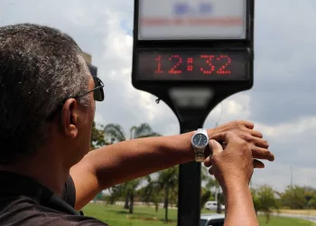 Governo decide manter início do horário de verão em 4 de novembro