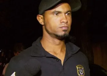 Goleiro Bruno perde benefício após ser visto em bar com mulheres