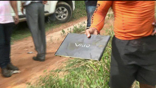 Bombeiros retiram de lago computador de operador financeiro do esquema de Cabral
