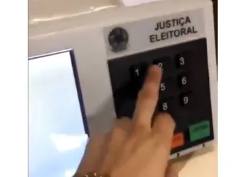TSE divulga vídeo para mostrar que são falsas imagens de ‘fraude’ em urnas