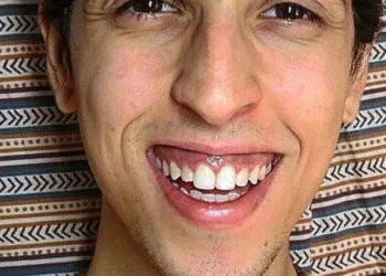 FILHO TRANS DE WILSON  WITZEL É CHEF DE COZINHA, TEM BOM RELACIONAMENTO COM O PAI, MAS EVITA ENTREVISTA