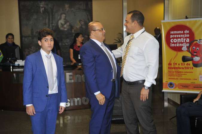 Ibaneis Rocha e o filho Joăo Pedro estiveram no Ministério de Minas e Energia: auxílio para a Interbairros(foto: Minervino Junior/CB/D.A Press )