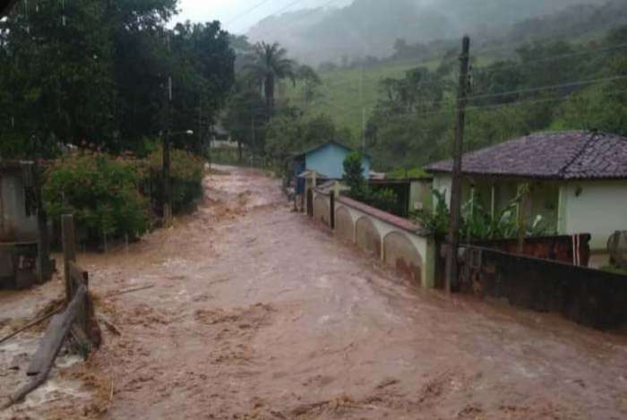 Cruz Vermelha Brasileira pede ajuda para cidades atingidas pela chuva no estado do Rio