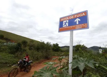 Atingidos na tragédia de Mariana buscam apoio contra a depressão