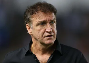 TÉCNICO CUCA TEVE UM PRINCIPIO DE INFARTO DURANTE O JOGO DE HOJE!!!