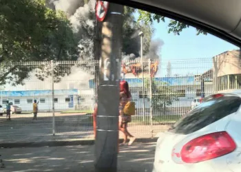 URGENTE!!HOSPITAL NA ZONA OESTE PEGANDO FOGO!!!