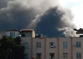 INCÊNDIO DE GRANDES PROPORÇÕES EM BAIRRO NA ZONA OESTE!! (FOTOS)