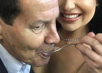 MORENA CLICADA COM MOURÃO FOI INVESTIGADA POR SERGIO MORO EM SUPOSTA LIGAÇÃO COM TRÁFICO