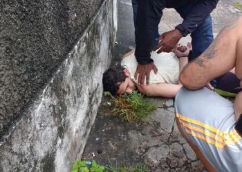 Homem acusado de matar ex-mulher é preso por parentes da vítima no Rio
