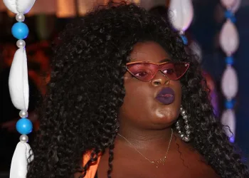Jojo Todynho arruma confusão com vizinhos com som alto no feriado