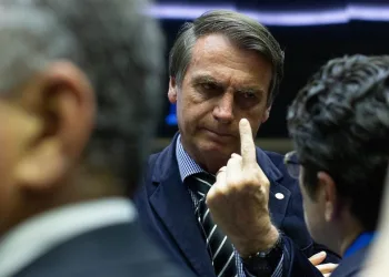 Bolsonaro diz que Cuba não aceitou suas condições para Mais Médicos