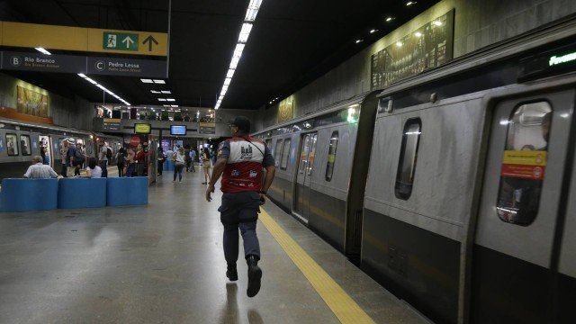 Passageira do metrô receberá R$ 15 mil de indenização por ter ficado com seio preso na porta do vagão