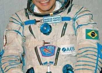 ESSE ASTRONAUTA É IDIOTA??? LEIAM E OPINEM…