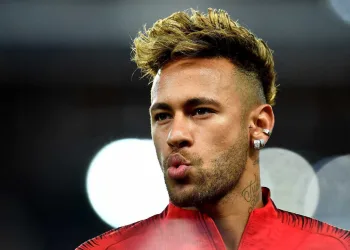 Neymar deixa de seguir cantor após dizer que ficou com Bruna