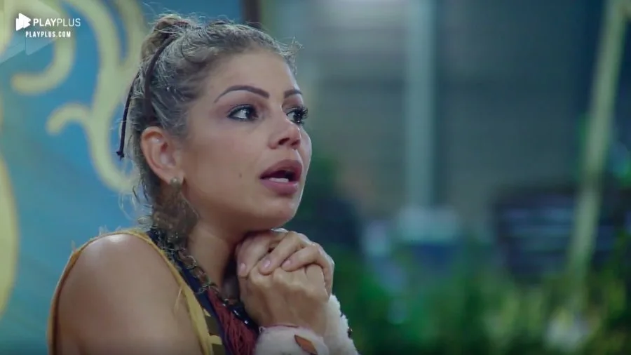 Após agressão, Catia Paganote é expulsa ao vivo de A Fazenda