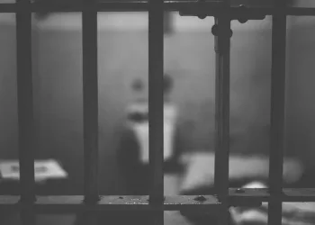 Pastor é preso após trocar fotos íntimas com meninas de 12 e 13 anos