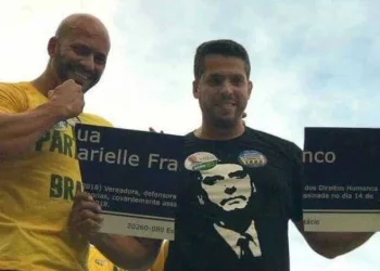Deputado do PSL que destruiu placa de Marielle ameaça diretora de escola