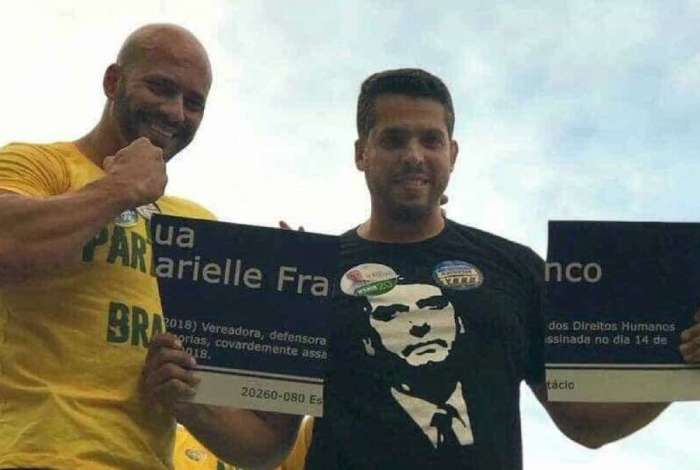 Deputado do PSL que destruiu placa de Marielle ameaça diretora de escola