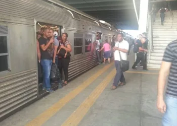 MANHÃ DE CAOS NO RAMAL SANTA CRUZ NESTA TERÇA-FEIRA