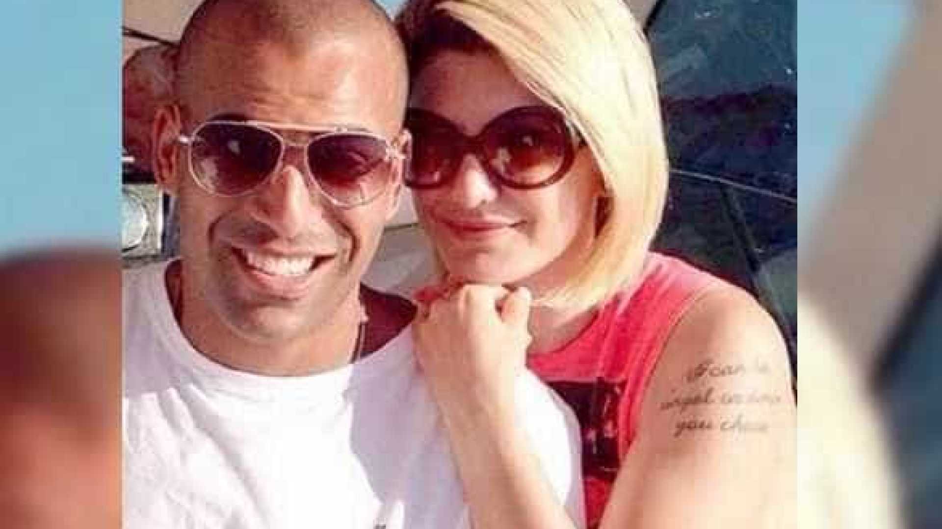 APRESENTADORA DIZ QUE JOGADOR DO CORINTHIANS É GAY!!! ASSUMA!!