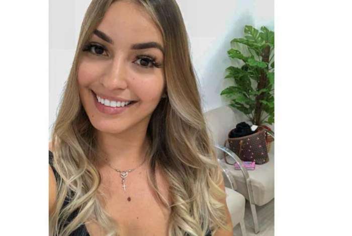 NÃO SE ILUDA COM ESSE SORRISO….LINDA, SIMPÁTICA E PERIGOSA!! A CASA CAIU…