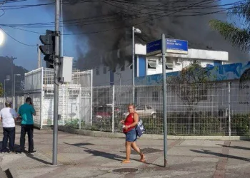 Emergência que pegou fogo na Barra não tem certificado dos bombeiros