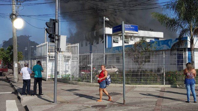 Emergência que pegou fogo na Barra não tem certificado dos bombeiros