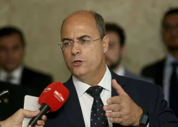 Witzel lamenta mortes em deslizamento de terra em Niterói
