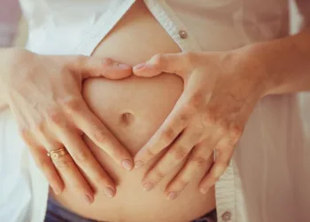 6 SINTOMAS DO ABORTO ESPONTÂNEO QUE TODA GRÁVIDA DEVE SABER