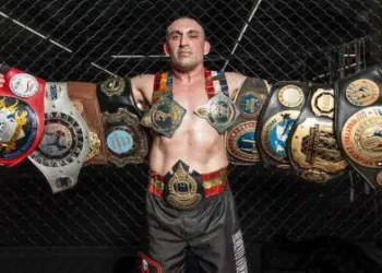 Campeão mundial  morre após nocaute brutal