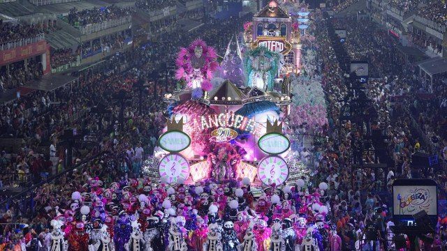 Crivella culpa dirigentes de escolas de samba pelo fim do patrocínio da Uber no carnaval