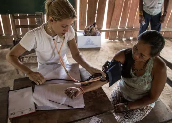 Como funciona o Mais Médicos e por que Cuba decidiu sair do programa?