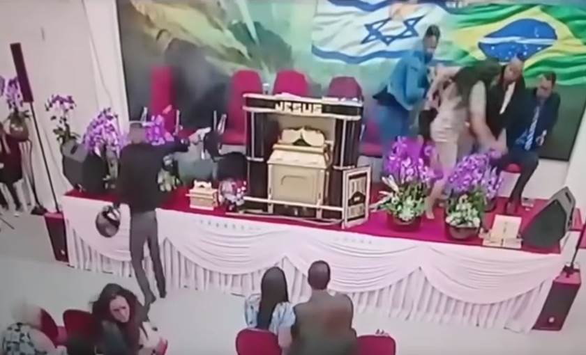 Pastor é baleado durante culto!! Video…