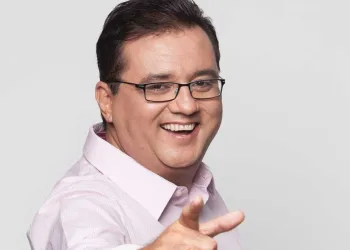 Motorista processa apresentador por assédio e racismo