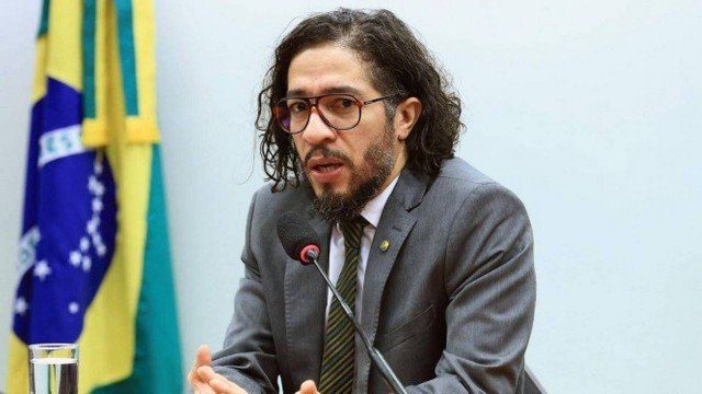 Jean Wyllys culpa Bolsonaro por ameaças que recebe nas redes sociais