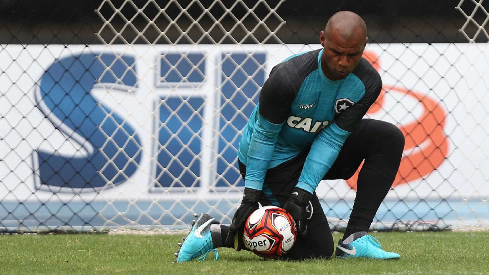 Partida entre Botafogo e Paraná marca a despedida do goleiro Jefferson