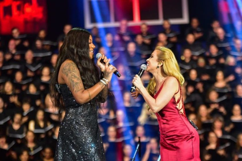 Joelma ganha “vácuo” de Ludmilla em show e desabafa: “Ela não viu”