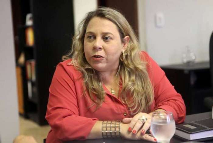 Deputada diz que falar sobre masturbação é impróprio para adolescentes