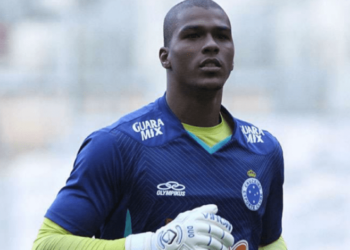 Tragédia! Filho de goleiro tem morte cerebral após queda de armário