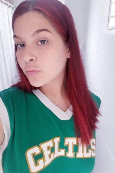 Adolescente diz que vai encontrar amiga em shopping na Zona Oeste  do Rio e desaparece