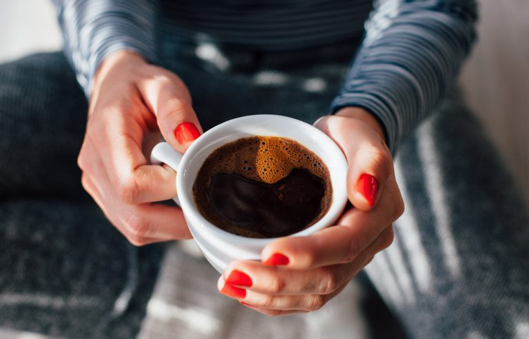 POR QUE SINTO VONTADE DE FAZER COCÔ DEPOIS DE TOMAR CAFÉ?