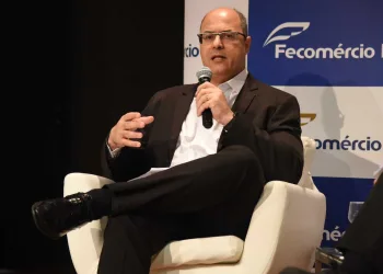 Enfrentamento à violência vai além do abate de criminosos, diz Witzel