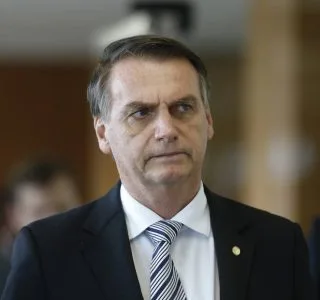 Bolsonaro vira assistente de acusação no caso da facada