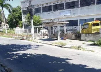 Idoso é morto com tiro de fuzil no RJ!!